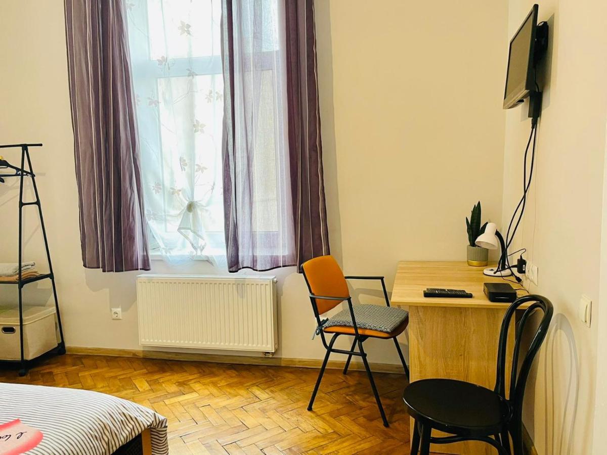 Джерельна 25, Апартаменти В Центрі З Двома Ізольованими Спальнями Liov Exterior foto